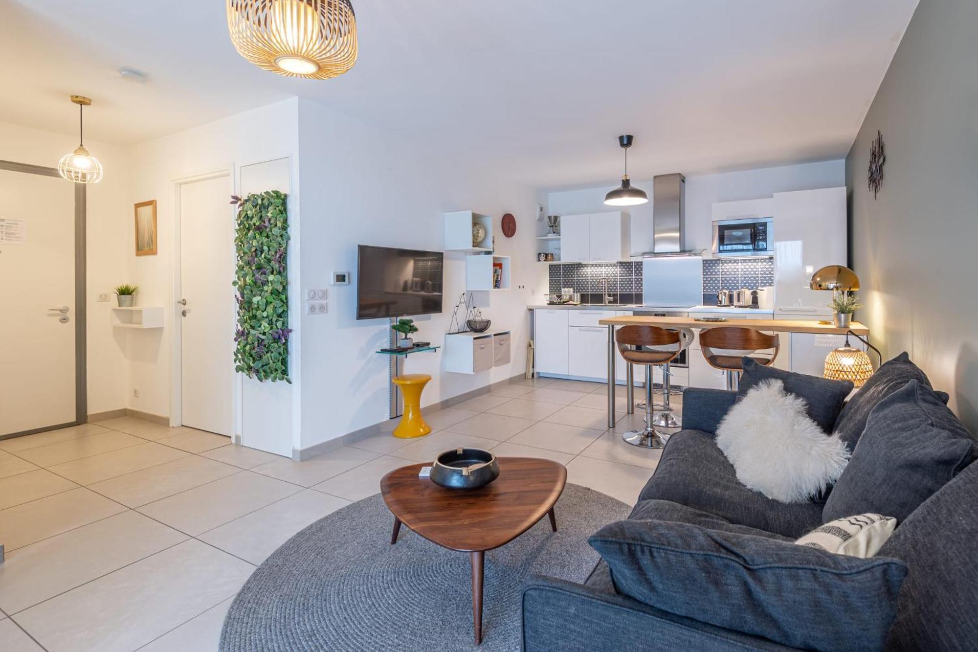 L'Interprete 405 4 - Apartment With Terrace อานซี ภายนอก รูปภาพ