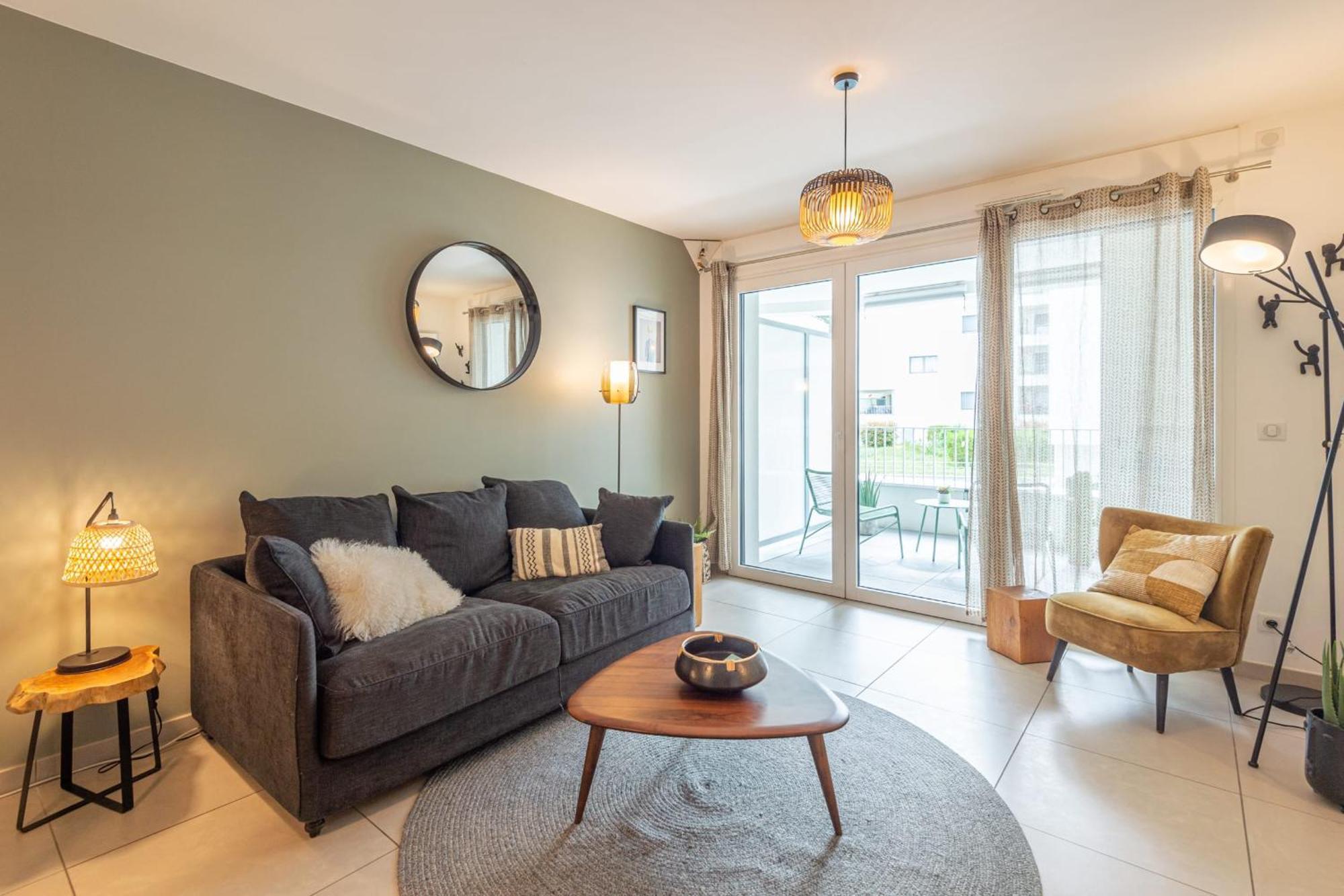 L'Interprete 405 4 - Apartment With Terrace อานซี ภายนอก รูปภาพ