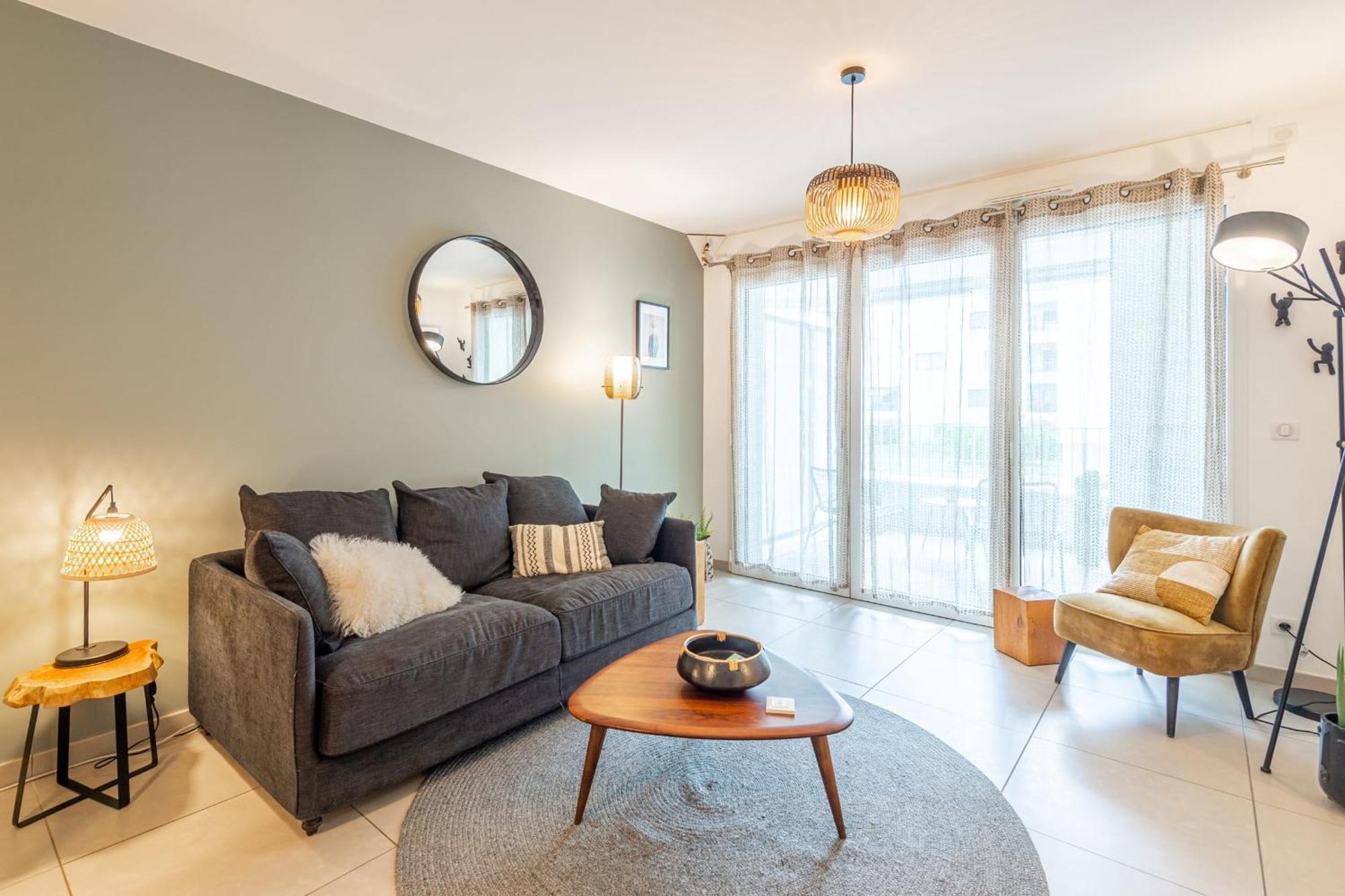 L'Interprete 405 4 - Apartment With Terrace อานซี ภายนอก รูปภาพ
